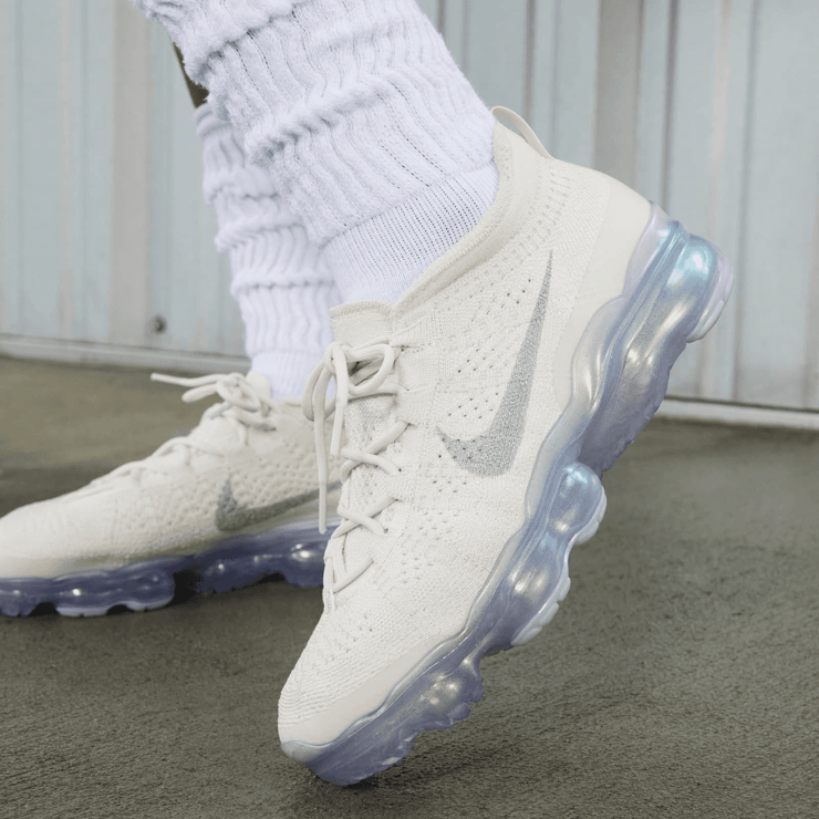 Nike Air VaporMax 2023 Flyknit 'Phantom' (W) Angle 0