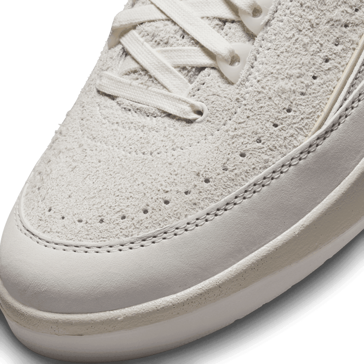 Air Jordan 2 Retro Low Shelflife Angle 4