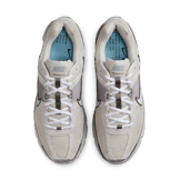 Nike Zoom Vomero 5 Light Orewood Brown Armory Blue Angle 1