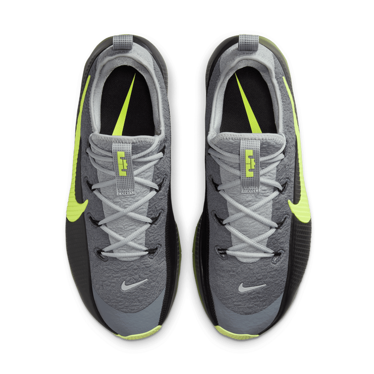 Nike LeBron TR 1 Dunk Man Angle 1