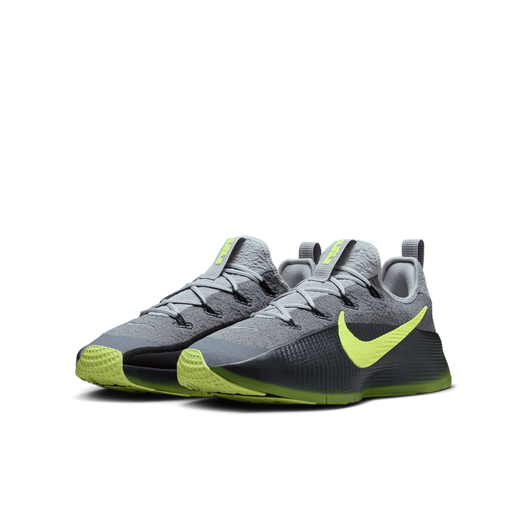 Nike LeBron TR 1 Dunk Man Angle 2