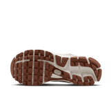 Nike Zoom Vomero 5 Light Orewood Brown (W) Angle 0