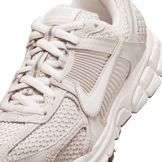 Nike Zoom Vomero 5 Light Orewood Brown (W) Angle 4