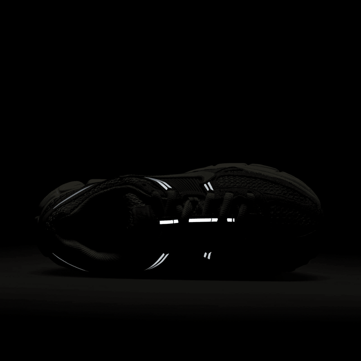 Nike Zoom Vomero 5 Light Orewood Brown (W) Angle 6