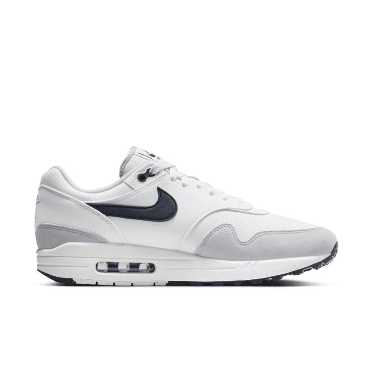 Nike Air Max 1 Platinum Tint Dark Obsidian Angle 1