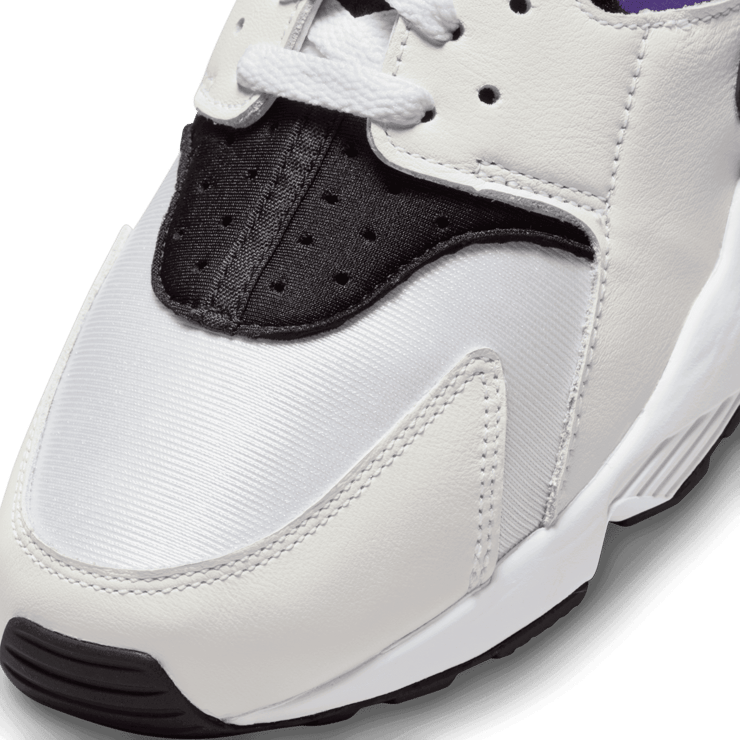 Nike Air Huarache Hyper Grape Angle 4