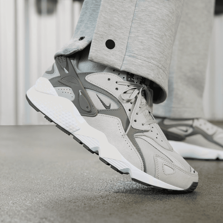 Nike Air Huarache Runner 'Light Iron Ore' Angle 0