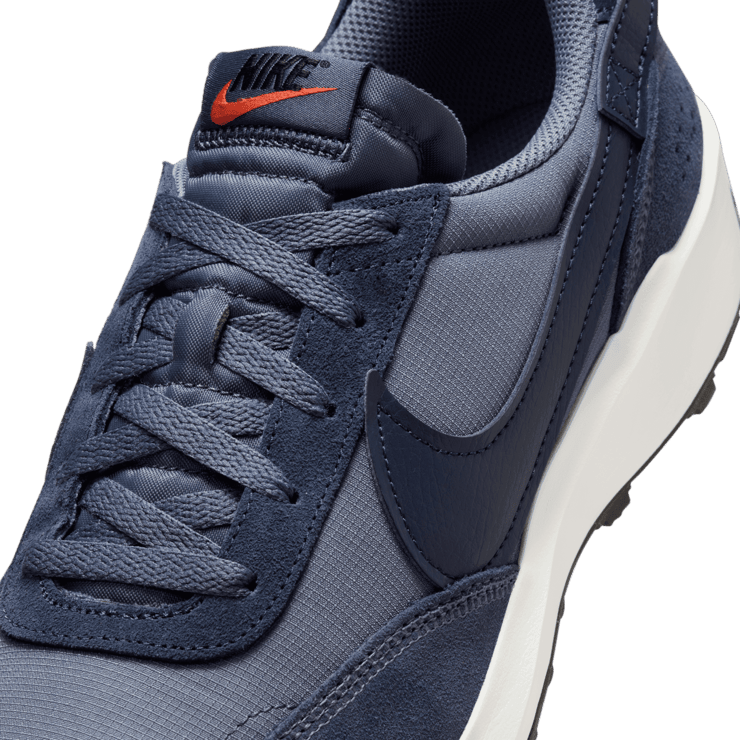 Nike Waffle Debut SE Angle 4