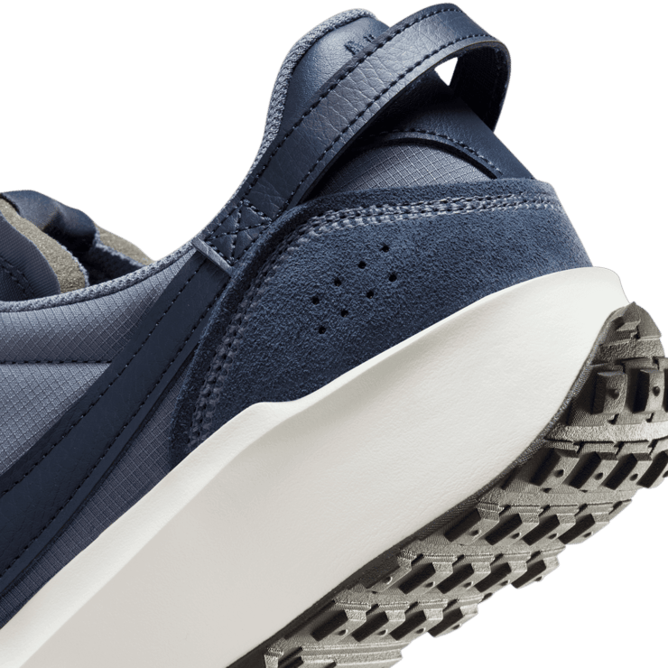 Nike Waffle Debut SE Angle 5