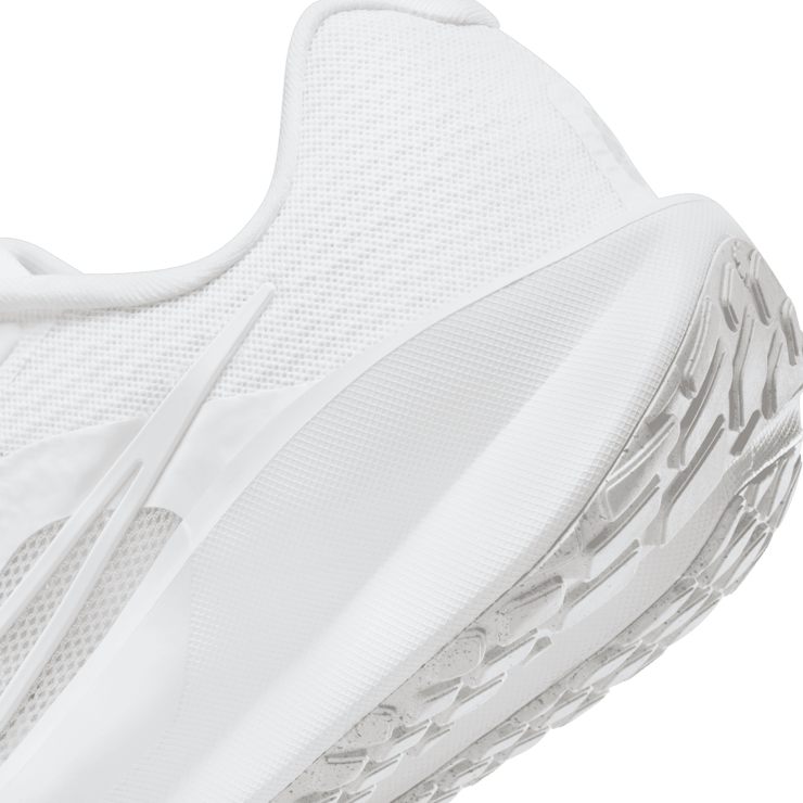 Nike Downshifter 13 Road Angle 5