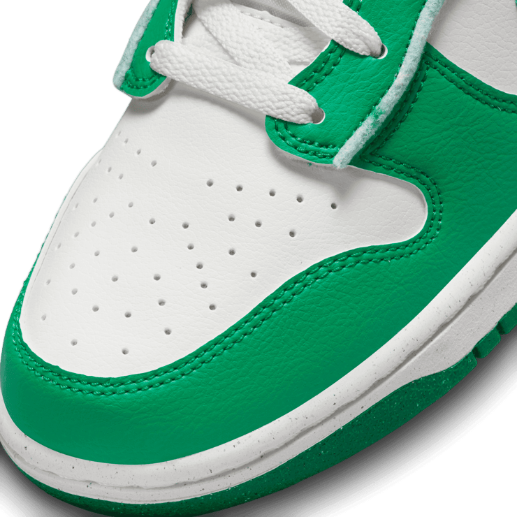 Nike Dunk High Stadium Green Angle 4