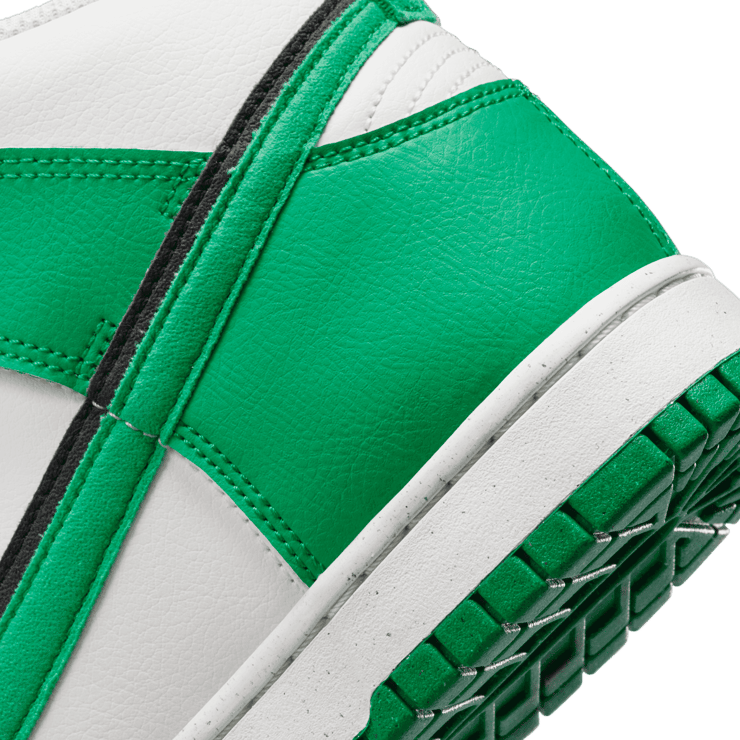 Nike Dunk High Stadium Green Angle 5