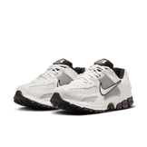 Nike Zoom Vomero 5 Phantom Light Iron Ore (W) Angle 3