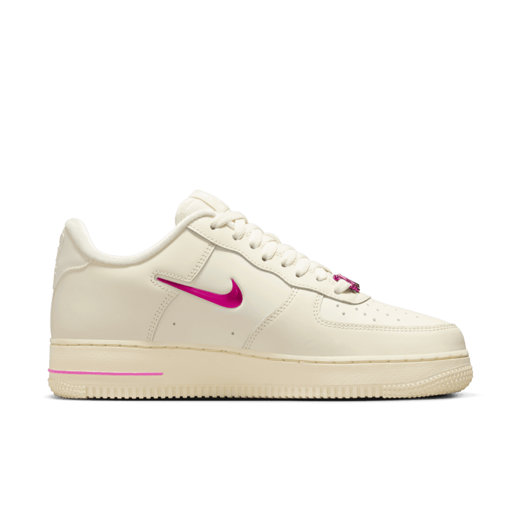 Nike Air Force 1 '07 SE 'Dance - Playful Pink' (W) Angle 1