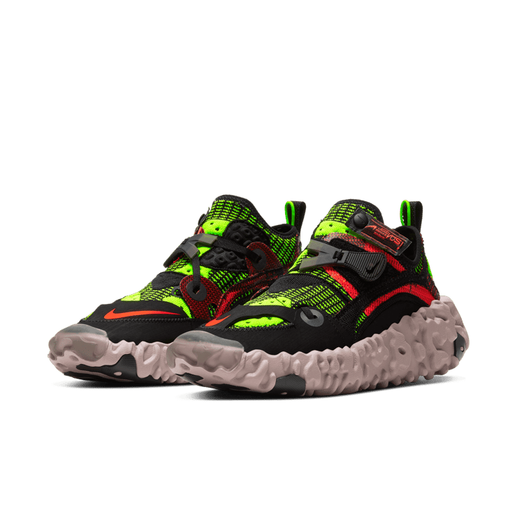 Nike ISPA Overreact Black Red Volt Angle 2