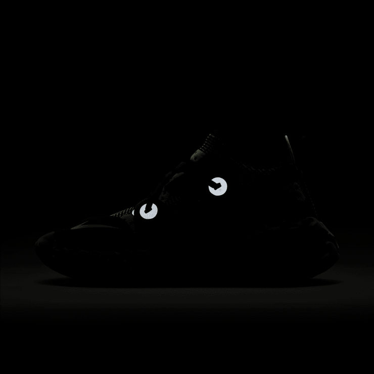 Nike ISPA Overreact Black Red Volt Angle 8