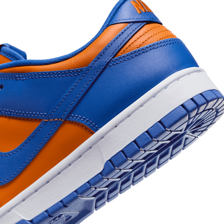 Nike Dunk Low Knicks Angle 5