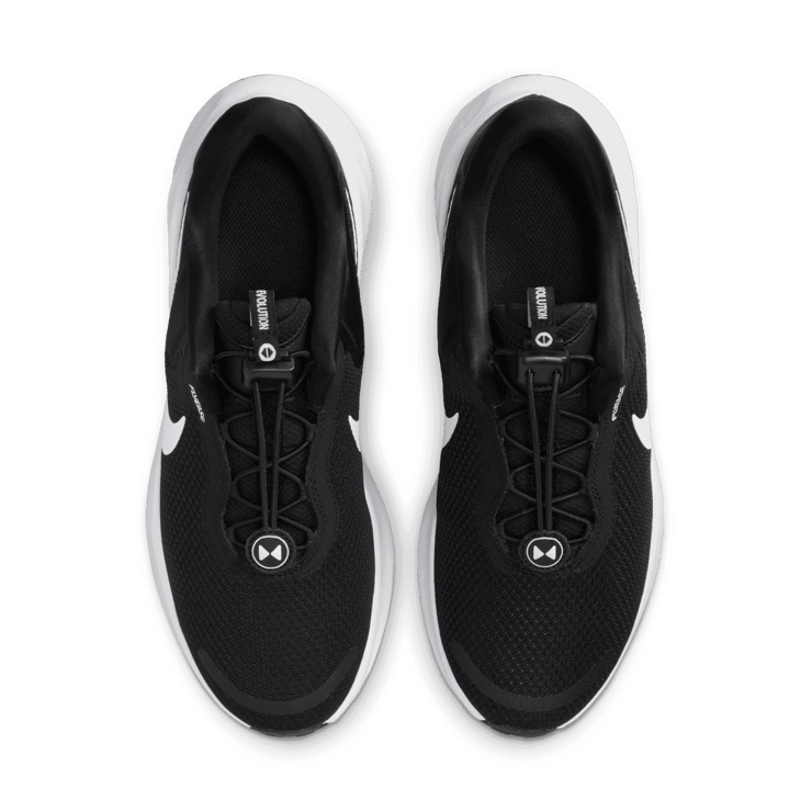 Nike Revolution 7 EasyOn 'Black White' Angle 2