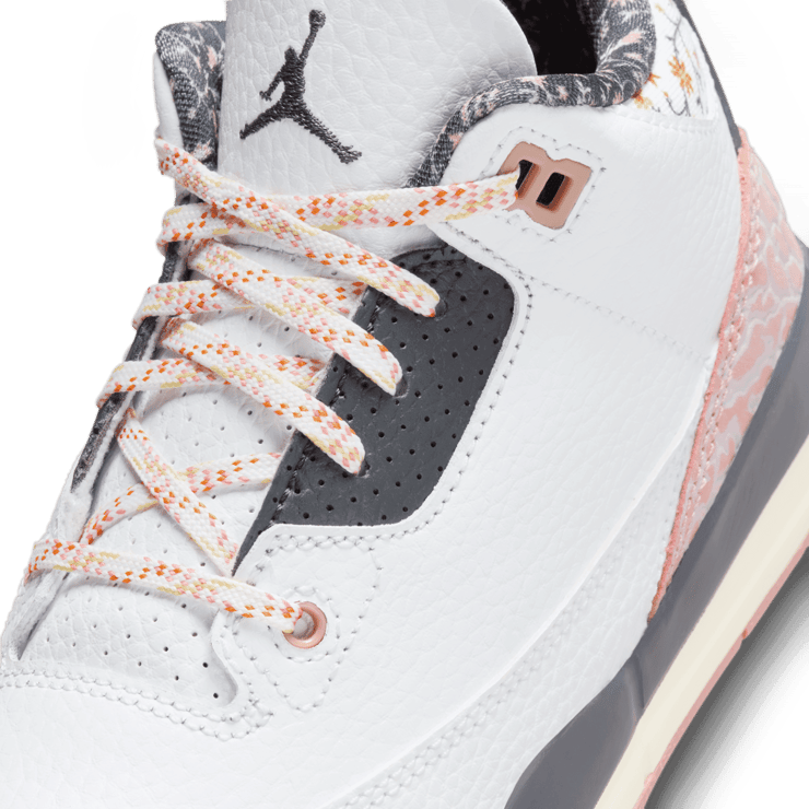 Air Jordan 3 Retro White Red Stardust (PS) Angle 4
