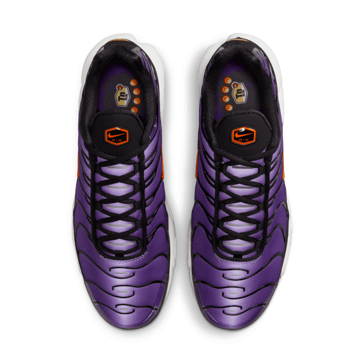 Nike Air Max Plus OG Voltage Purple Angle 1
