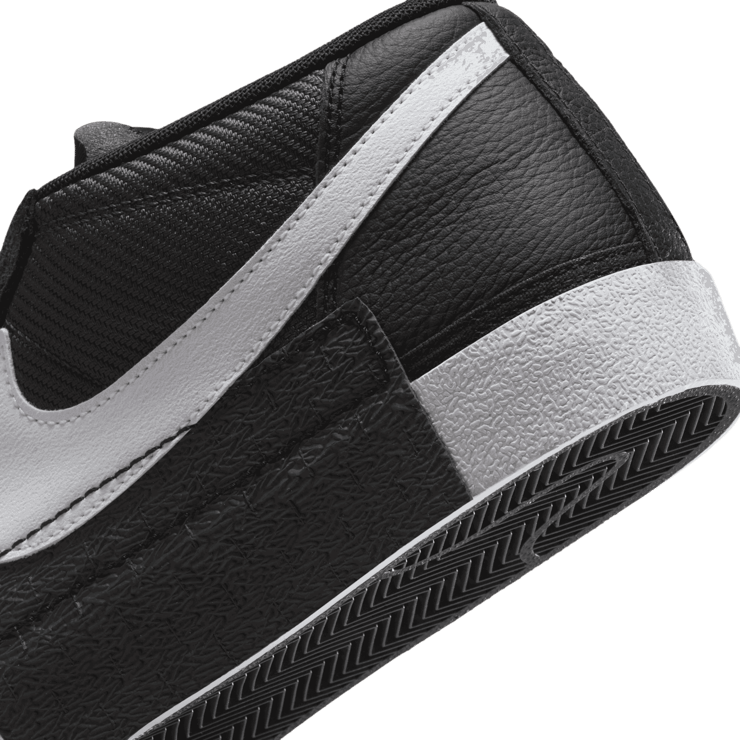 Nike Blazer Low Pro Club 'Black White' Angle 5