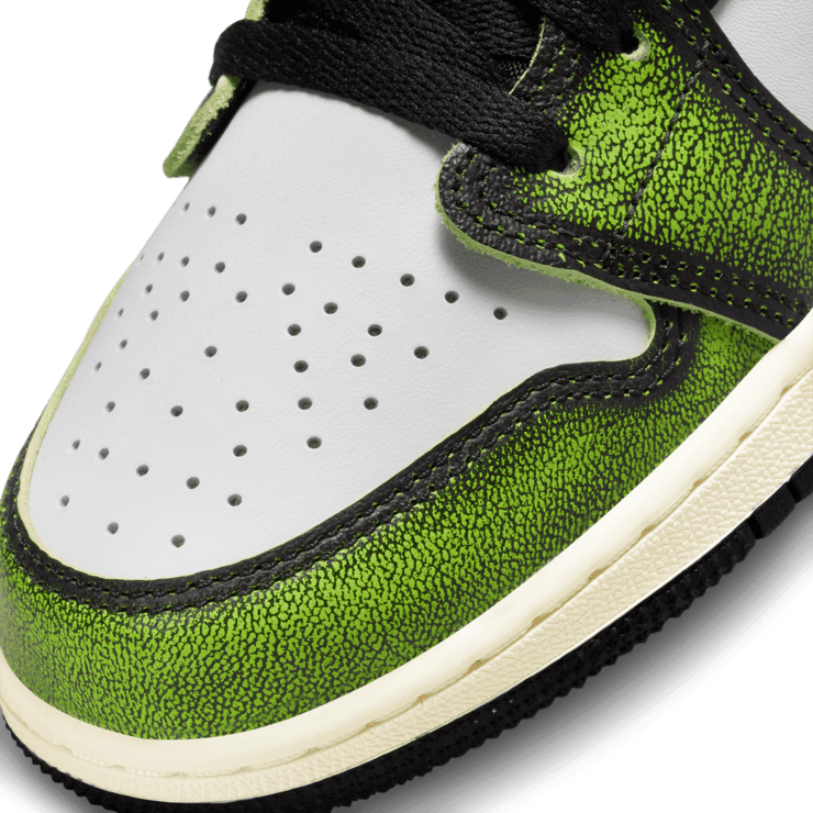 Jordan 1 Low Wear Away Green (GS) Angle 4