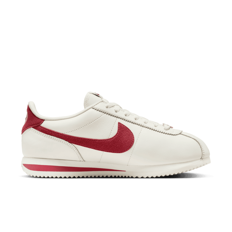 Nike Cortez SE Valentine’s Day (W) Angle 1