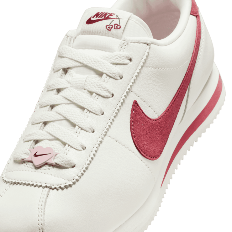 Nike Cortez SE Valentine’s Day (W) Angle 5