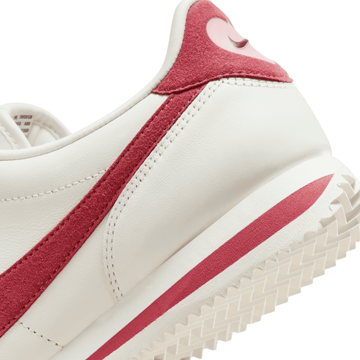 Nike Cortez SE Valentine’s Day (W) Angle 6