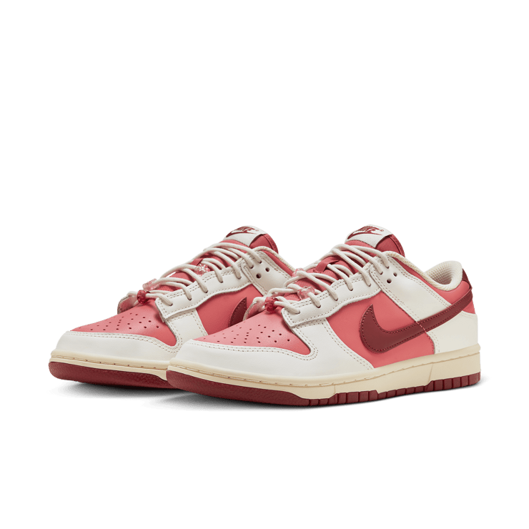 Nike Dunk Low Valentine’s Day (W) Angle 2