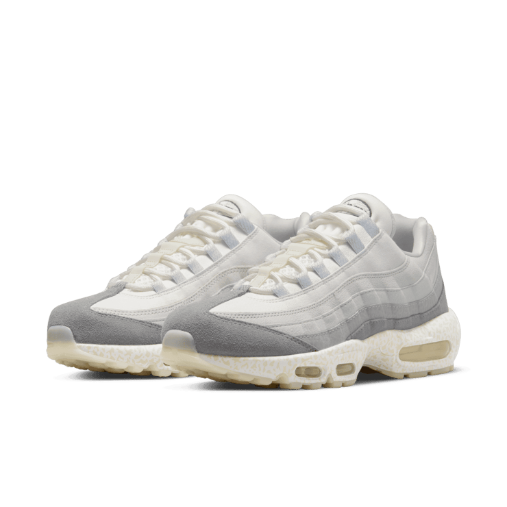 Air Max 95 Light Bone Angle 2