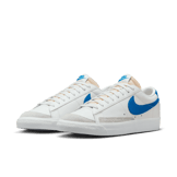 Nike Blazer Low '77 Vintage Angle 2