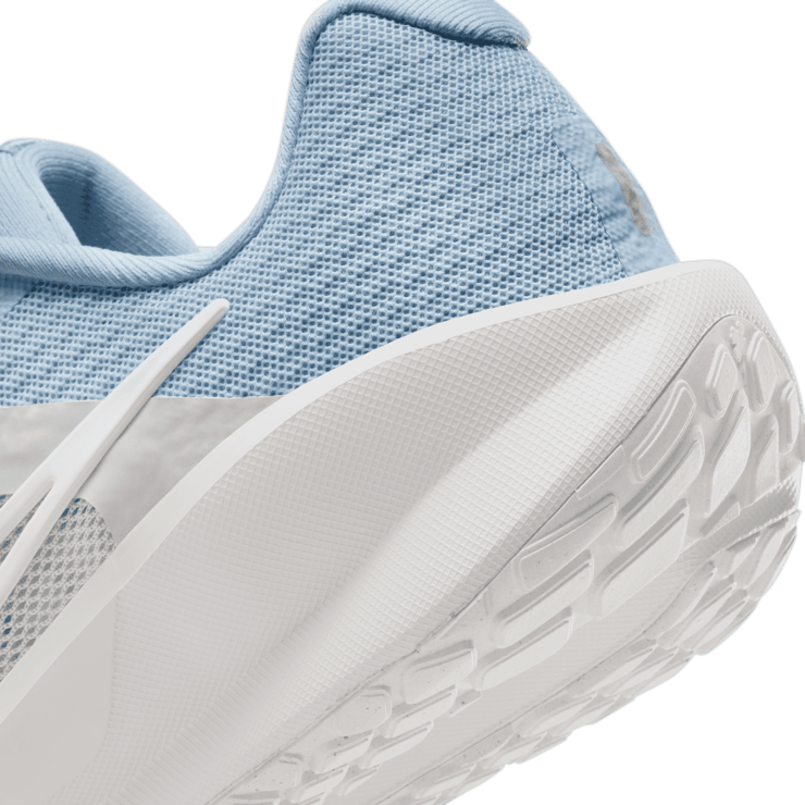 Nike Downshifter 13 Road Angle 5