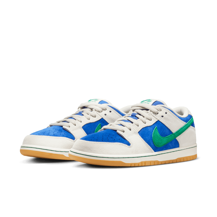 Nike SB Dunk Low Malachite Hyper Royal Angle 2