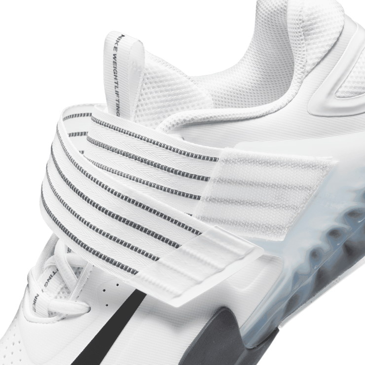 Nike Savaleos 'White Black' Angle 6