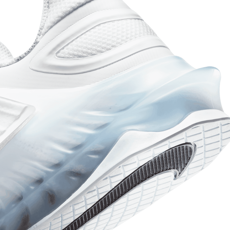 Nike Savaleos 'White Black' Angle 5