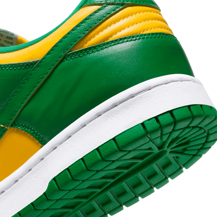 Nike Dunk Low SP Brazil (2024) Angle 5