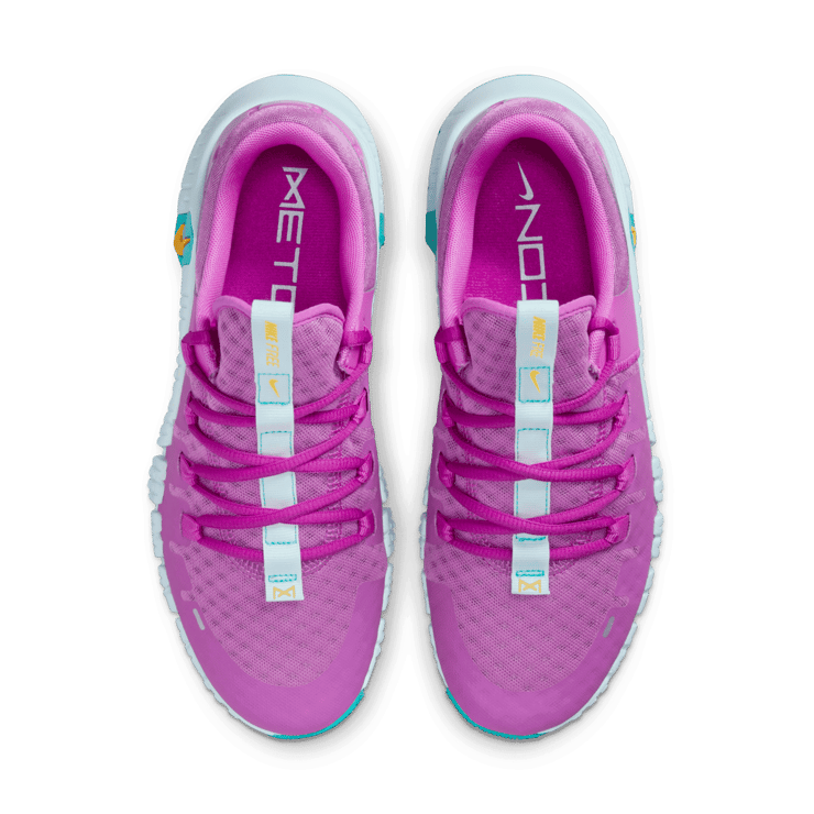 Nike Free Metcon 5 'Hyper Violet' (W) Angle 2
