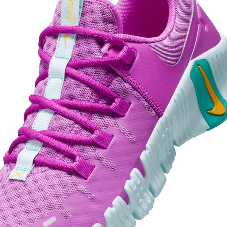 Nike Free Metcon 5 'Hyper Violet' (W) Angle 5