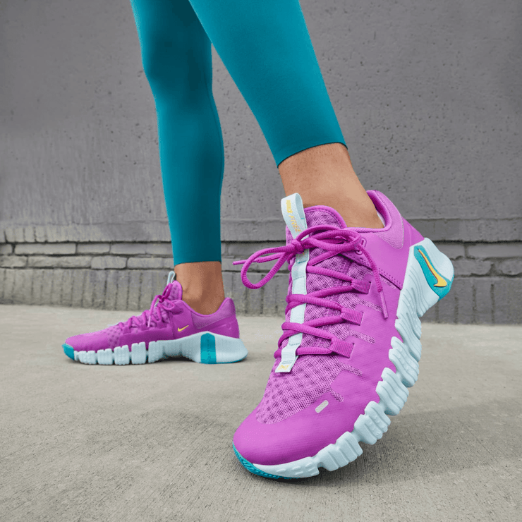 Nike Free Metcon 5 'Hyper Violet' (W) Angle 9