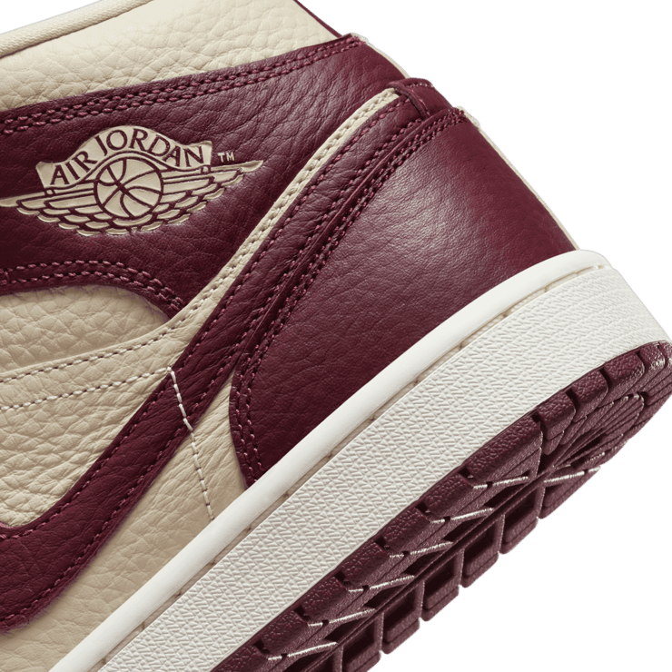 Jordan 1 Mid SE Split Beach Cherrywood (W) Angle 5