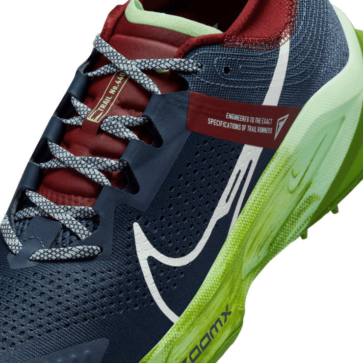 Nike Zegama Trail Angle 4