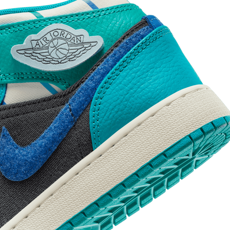 Air Jordan 1 Mid Inspired by the Greatest Aquatone (GS) Angle 5