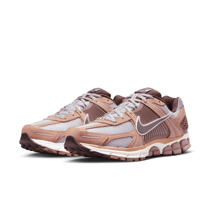 Nike Zoom Vomero 5 Dusted Clay Angle 2