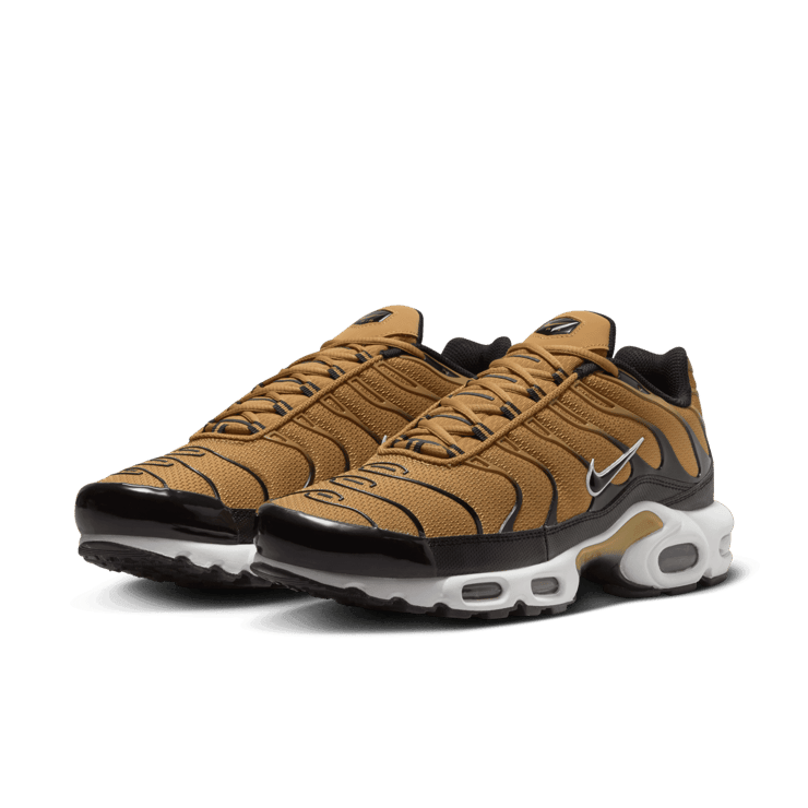 Nike Air Max Plus Golden Harvest Black Angle 2