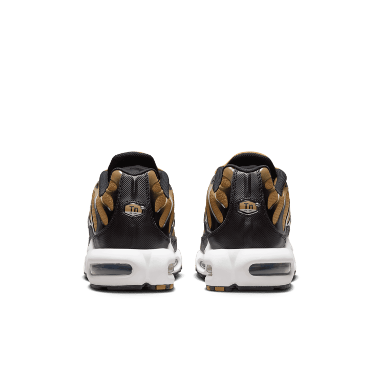 Nike Air Max Plus Golden Harvest Black Angle 3