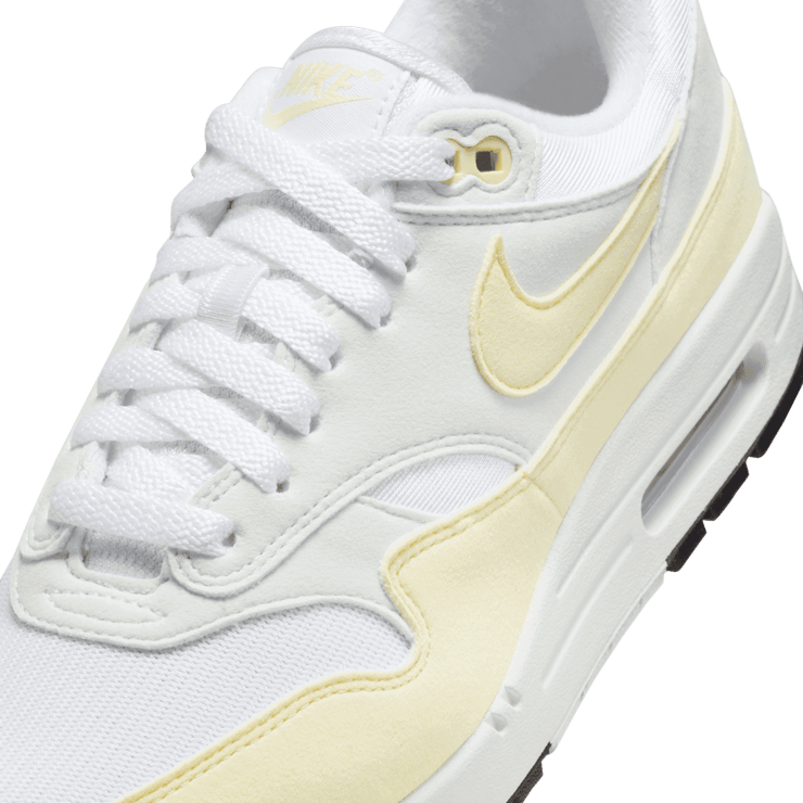 Nike Air Max 1 White Alabaster (W) Angle 5