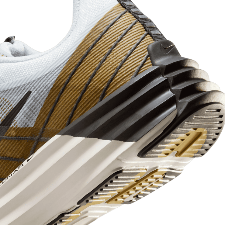 Nike Lunar Roam Pure Platinum Desert Moss Angle 5