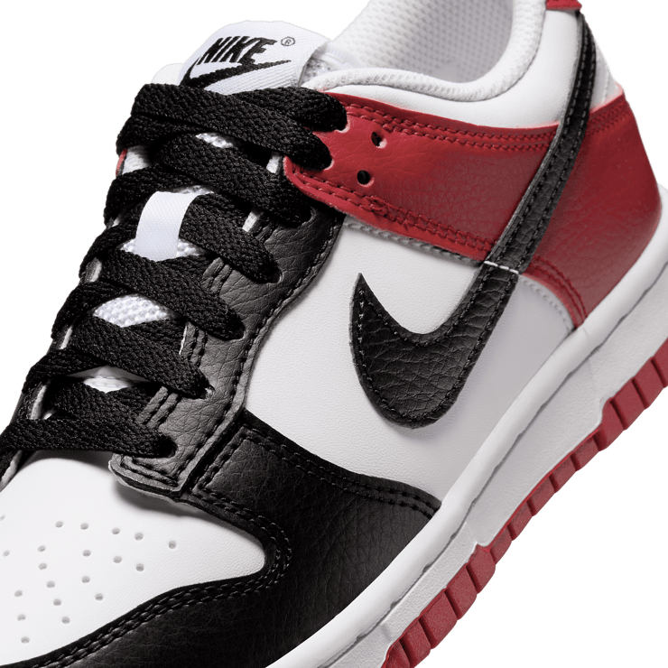 Nike Dunk Low Black Toe (GS) Angle 4