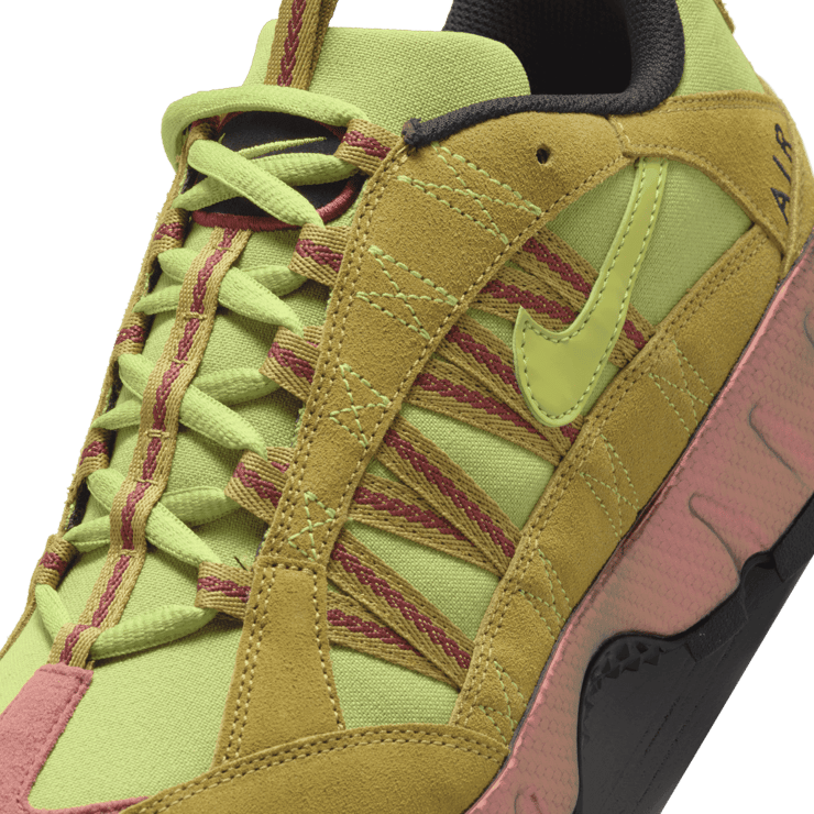 Nike Air Humara Angle 4